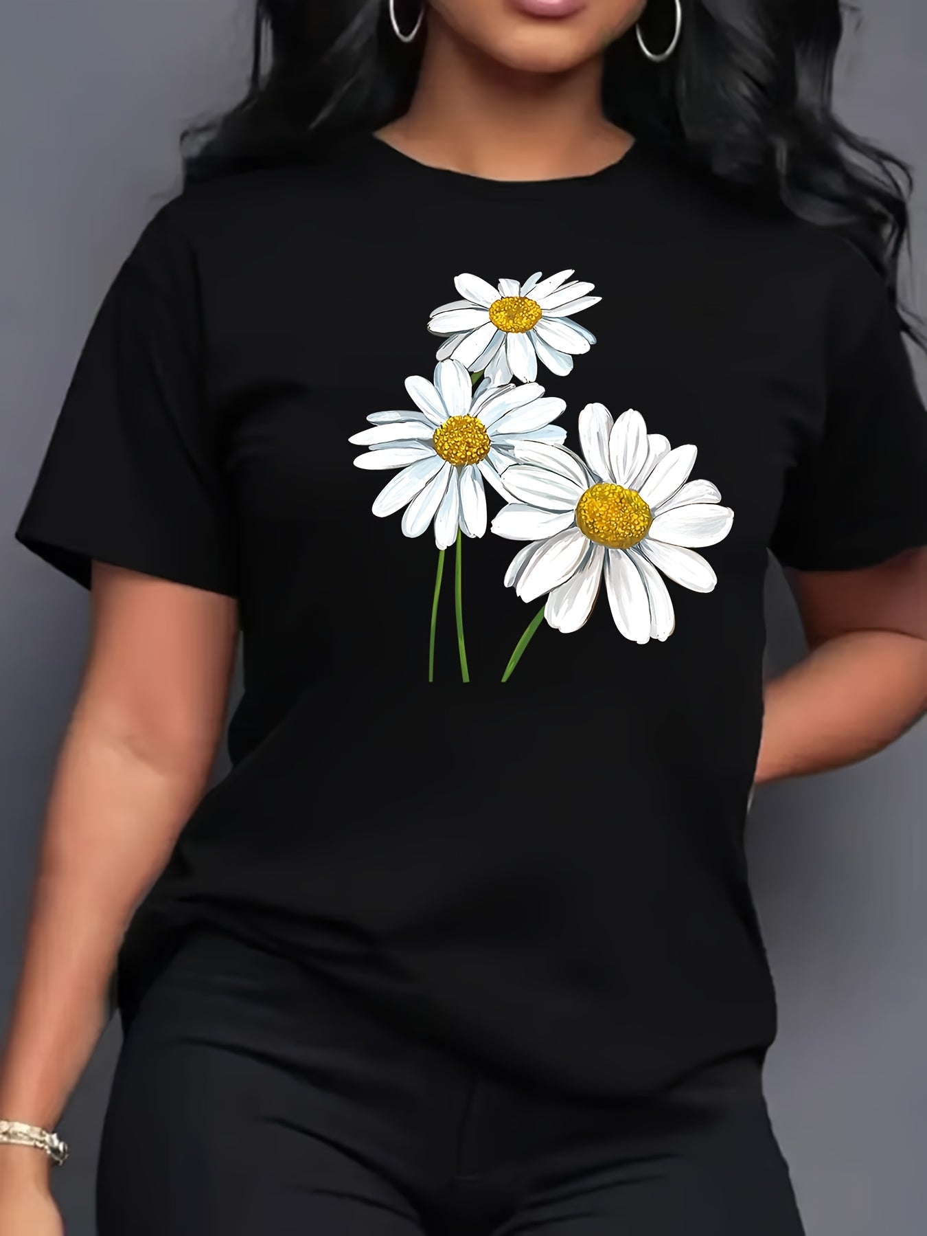 Women's Sporty Short Sleeve T-Shirt with Three White Daisy Print - Breathable Stretch Fabric, Round Neck, Machine Washable for Gym, Training & Casual Wear, Ladies Tshirts, Gym Apparel, Nontransparent Material