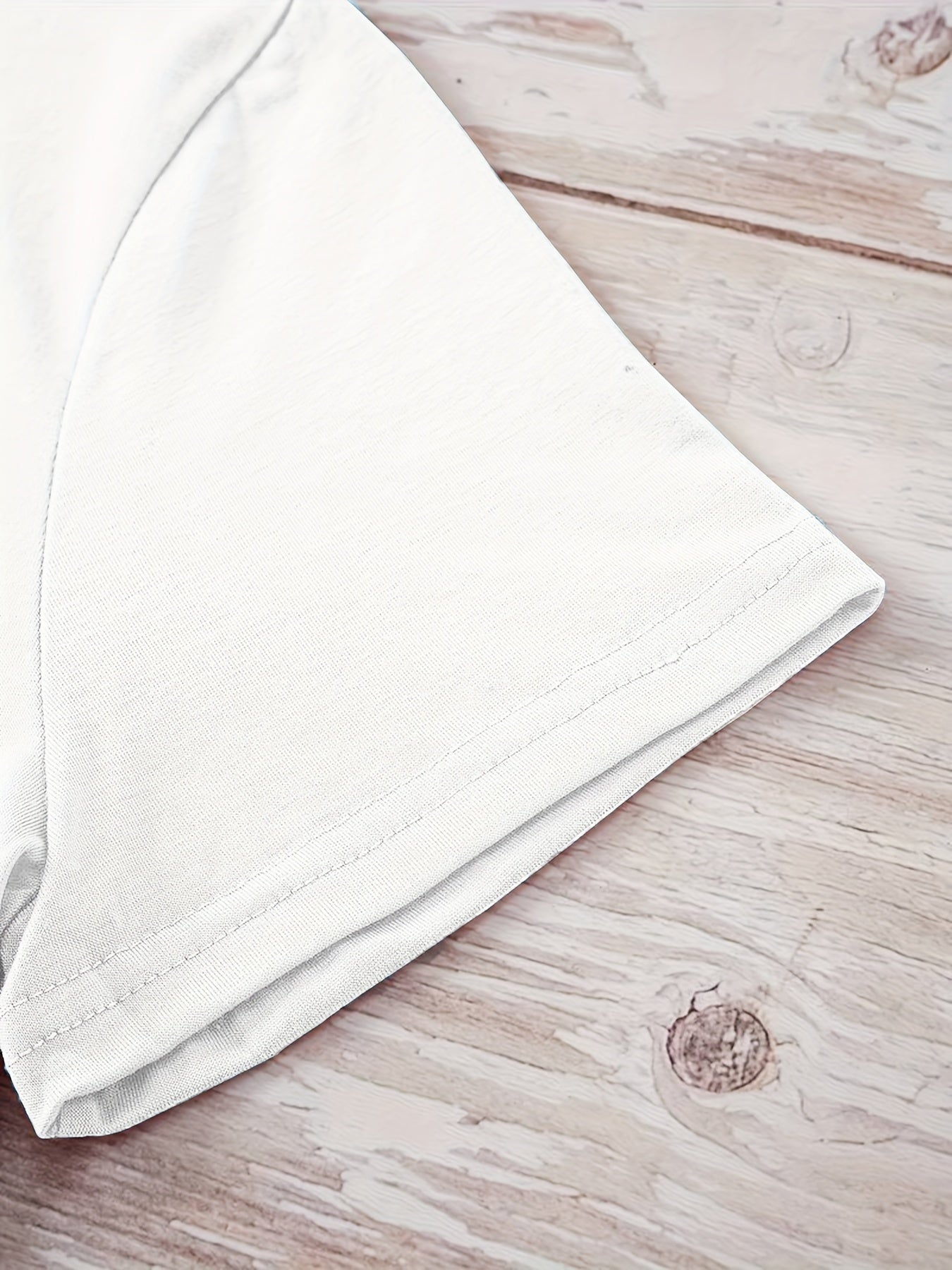 Women's Paris Print T-Shirt - Eiffel Tower & Landmark Design with Cursive Lettering, Slim Fit Short Sleeve Round Neck Casual Top, Breathable Summer Tee for Casual Attire & Light Exercise, Machine Washable, Ladies T-shirts, Summer Fashion, Comfortable Fit