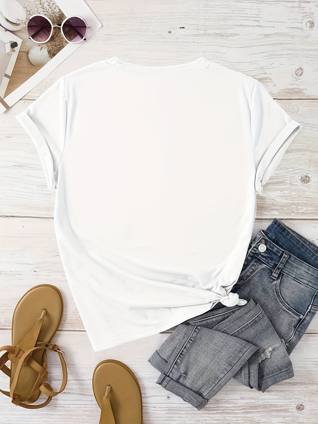 Women's Paris Print T-Shirt - Eiffel Tower & Landmark Design with Cursive Lettering, Slim Fit Short Sleeve Round Neck Casual Top, Breathable Summer Tee for Casual Attire & Light Exercise, Machine Washable, Ladies T-shirts, Summer Fashion, Comfortable Fit